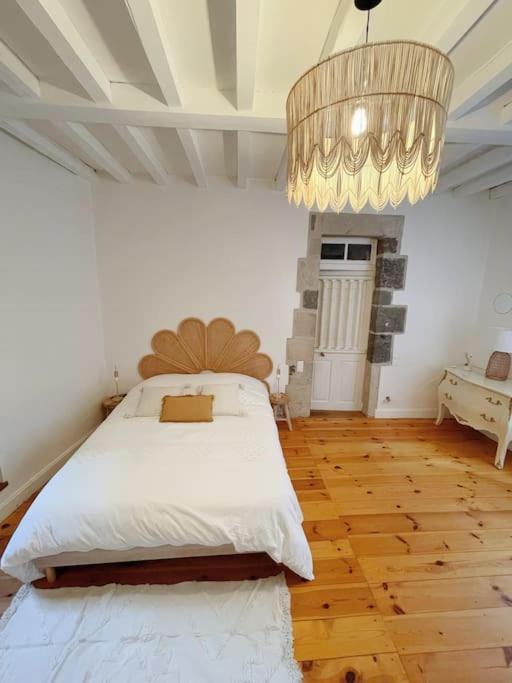 Logis Du Chandelier Le Puy-en-Velay Buitenkant foto
