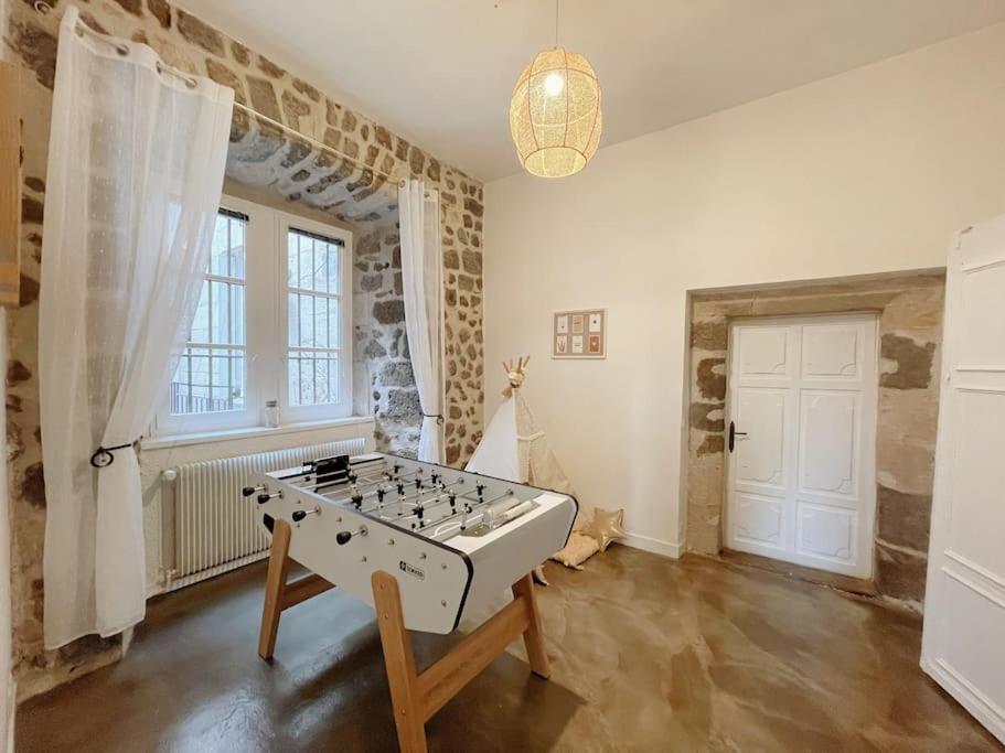 Logis Du Chandelier Le Puy-en-Velay Buitenkant foto