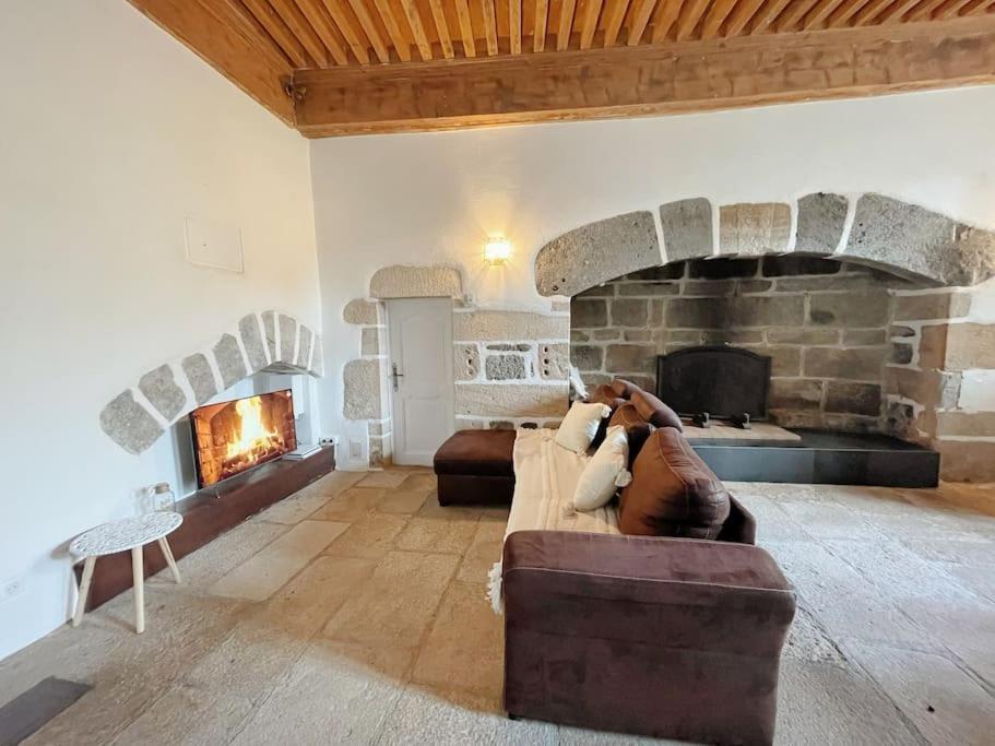 Logis Du Chandelier Le Puy-en-Velay Buitenkant foto